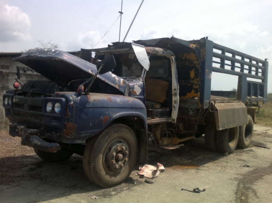 รถอิซูซุ 10 หัวยาวดั๊ม 125 แรงม้า  ( มีขาย 3 คัน ) สนใจติดต่อ 081 - 6079515