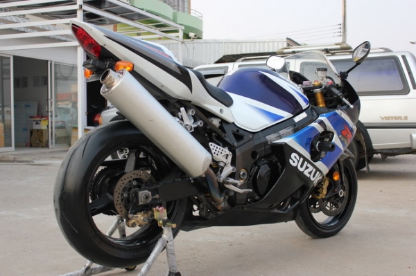บรีส ลำลูกกา // ขาย GSXR 1000 K3 รถอินวอยล์ เครื่องใช้ดี พร้อมใช้งาน