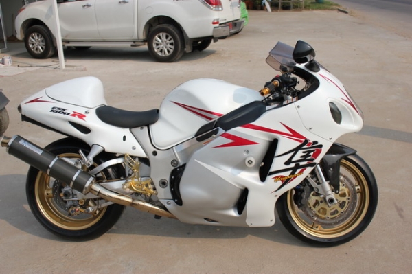 ขาย hayabusa1300 ปี2000 อินวอยล์* สรรพสามิตแล้ว แต่งเต็มคัน