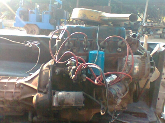 ขายเครื่องช้างเหยียบเดิมๆเครื่องดีพร้อมเกียร์ ขาย6000 โท0805040586