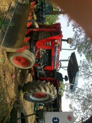 รถไทยรุ่นแมคซี่ 185 ใบมีดหน้าไม่มีเครื่องดีแน่นยางหลังใหม่พร้อมใช้งานราคาประเมินอยู่ที่ 200000