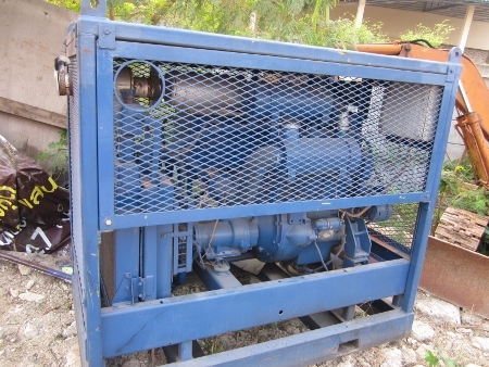 ขาย-เครื่องปั๊มลมแบบเครื่องยนต์ INGERSOLLAND: ดีเซล 3 สูบ 15 บาร์ เครื่อง perkin มือสองนำเข้าจากญี่ปุ่น