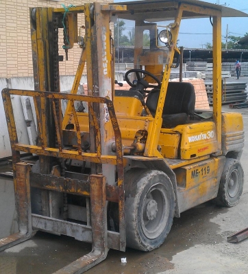 ขายด่วน KOMATSU FD30-11ตามสภาพ