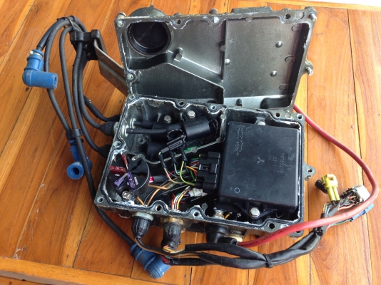 ขายกล่องไฟ เรือเจ็ตสกี รุ่น Kawasaki STX1100 กล่องไฟรุ่นปลั๊กใหญ่ปลั๊กเดียว ทั้งชุด