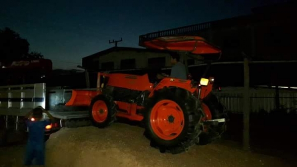 ปัญญาแทรคเตอร์..จัดมาให้ครับ ด่วน!!!คูโบต้า L4508 ใบมีดคานล่างFD180พร้อมโรตาลี่1.80ม. จัดส่ง อ.หนองบัวแดง จ.ชัยภูมิ