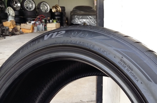 ยาง,225-45-18 Hankook V12 ดอกหนาปี12 สามเส้น 2,700