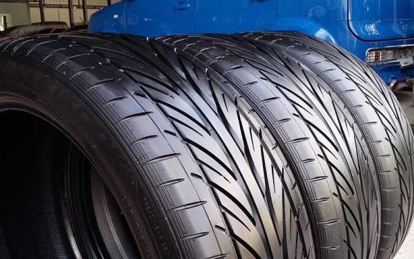 ยาง,225-45-18 Hankook V12 ดอกหนาปี12 สามเส้น 2,700