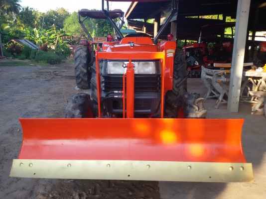 ปัญญาแทรคเตอร์..จัดมาให้ครับ ด่วน!!!คูโบต้า L4508 ใบมีดคานล่างFD180พร้อมโรตาลี่1.80ม.