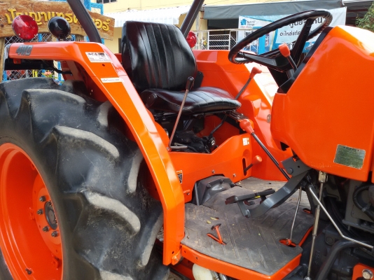 ปัญญาแทรคเตอร์..จัดมาให้ครับ ด่วน!!!คูโบต้า L4508 ใบมีดคานล่างFD180พร้อมโรตาลี่1.80ม.