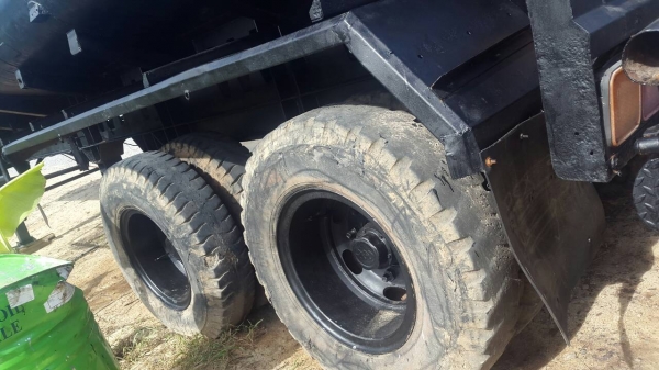 ขายหางเทรลเลอร์ แท๊งค์น้ำส่าอ้อย ขนาดบรรจุ 32000 ลิตร 2 เพลา ยาว 10.50 เมตร ราคา 155000