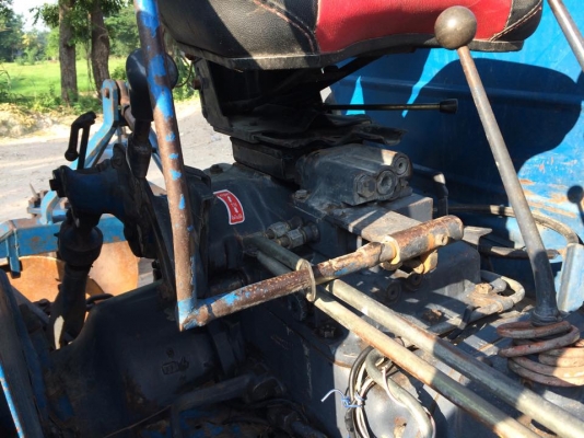 ขาย ford 6610 2 เพลา คานหน้าคาราโร่ทะเบียนเต็ม ภาษีไม่ขาด