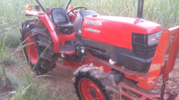ขายรถไถคูโบต้า4508 di ใบมีดดันหน้าผาลหลังและโรตารี่พร้อมใช้งาน