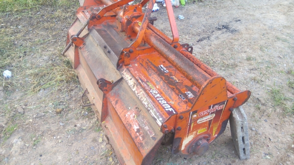 ขายรถไถคูโบต้า4508 di ใบมีดดันหน้าผาลหลังและโรตารี่พร้อมใช้งาน