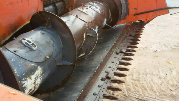 รถเกี่ยว dc 60 พลัส