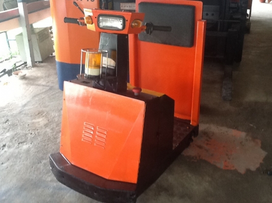 รถลากจูงไฟฟ้าในโรงงานหรือโกดังต่างๆ แรงดีราคาไม่แพงครับ