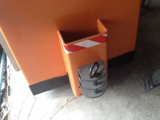 รถลากจูงไฟฟ้าในโรงงานหรือโกดังต่างๆ แรงดีราคาไม่แพงครับ