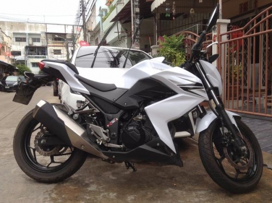 ลดแล้วววลดแล้ววว Kawazaki Z250 สภาพเดิม วิ่งน้อยไม่ล้มไม่ชน รถดีจริงๆ สภาพเดิม วิ่งน้อยไม่ล้มไม่ชน รถดีจริงๆ