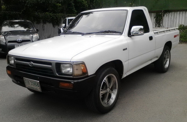 TOYOTA ช่วงสั้น ไมตี้ 4 ขอ YN80