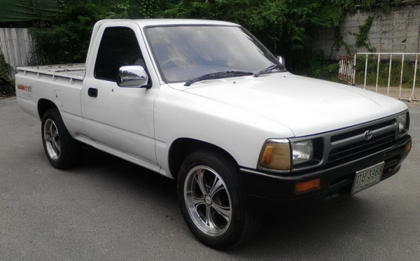 TOYOTA ช่วงสั้น ไมตี้ 4 ขอ YN80