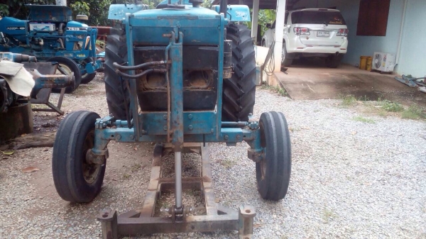 ขายรถไถ FORD 6610 กับ FORD 6640 เครื่องแน่นสภาพดีพร้อมใช้งาน พร้อมอุปกรณ์ ใบดันหน้า+ผานพรวน 7ใบ