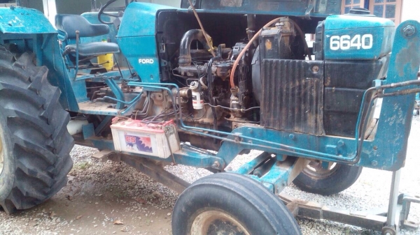 ขายรถไถ FORD 6610 กับ FORD 6640 เครื่องแน่นสภาพดีพร้อมใช้งาน พร้อมอุปกรณ์ ใบดันหน้า+ผานพรวน 7ใบ