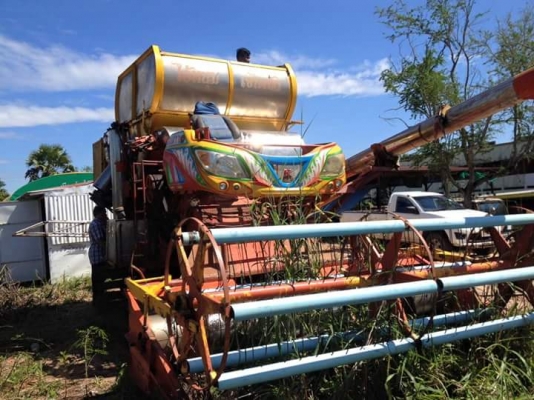 ขายรถเกี่ยว เกษตรพัฒนา รถเกี่ยวอุ้ม ตัวเดิน10 ลูกลอเลอร์ บน2ล่าง9ลูกใหญ่ ใบเม็กโค43ใบ ก่อนรถกระสอบต่ออุ้มใหม่2.5ตัน เลตท่อใหม่ อุ้มใหม่โซ่พอได้ปีหนึ่ง ลอเลอดี ท้องคอมีปะ เชื้อมแต่ไม่ผุหนัาตัด 2.80ซม.เฟมไม่ฉีกไม่ปะ หัวคอไม่มีเชื่อมโซ่คอดี ลูกปืนไม่มีแตก สา