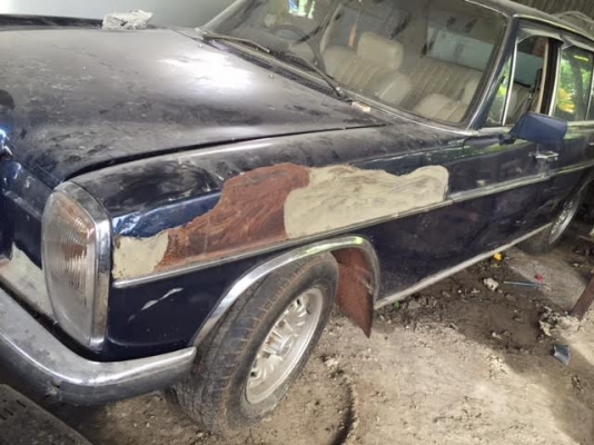 ขายซาก Benz w115/8 220 ดีเซล