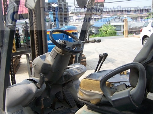 ขาย รถโฟล์คลิฟท์ KOMATSU รุ่น FD30C-15