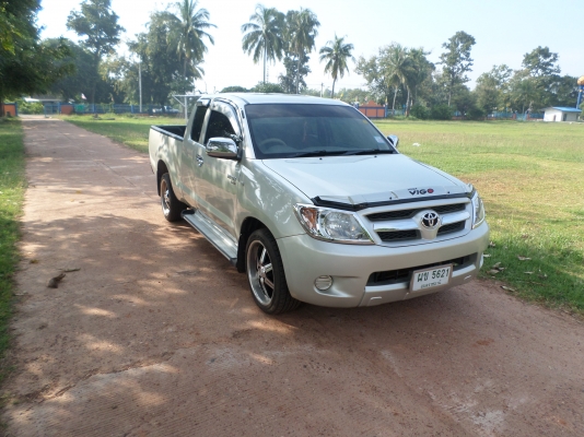 ขายรถกระบะTOYOTA HILUX VIGO D4D 2.5E X-TRA CAB ปี2005 รถบ้านแท้รถคุณหมอขับมาทำงานทุกวันอยู่โรงพยาบาลปทุมราชวงศา รถสวยจัดสะอาดทั้งภายนอกและภายในเดิมบางวิ่งน้อยไมล์180,000เครื่อง-เกียร-ช่วงล่างแน่น แอร์หนาว+ชีดี MP3+ล้อแม๊ก2ชุด มีล้อแม๊ก18+ล้อแม๊กเดิม15แล้ว