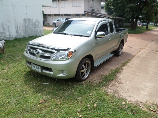 ขายรถกระบะTOYOTA HILUX VIGO D4D 2.5E X-TRA CAB ปี2005 รถบ้านแท้รถคุณหมอขับมาทำงานทุกวันอยู่โรงพยาบาลปทุมราชวงศา รถสวยจัดสะอาดทั้งภายนอกและภายในเดิมบางวิ่งน้อยไมล์180,000เครื่อง-เกียร-ช่วงล่างแน่น แอร์หนาว+ชีดี MP3+ล้อแม๊ก2ชุด มีล้อแม๊ก18+ล้อแม๊กเดิม15แล้ว ขายรถกระบะTOYOTA HILUX VIGO D4D 2.5E X-TRA CAB ปี2005 รถบ้านแท้รถคุณหมอขับมาทำงานทุกวันอยู่โรงพยาบาลปทุมราชวงศา รถสวยจัดสะอาดทั้งภายนอกและภายในเดิมบางวิ่งน้อยไมล์180,000เครื่อง-เกียร-ช่วงล่างแน่น แอร์หนาว+ชีดี MP3+ล้อแม๊ก2ชุด มีล้อแม๊ก18+ล้อแม๊กเดิม15แล้ว