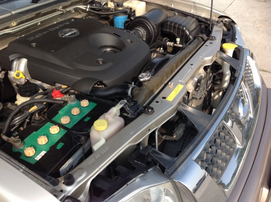 นิสสัน ฟรอนเทรีย เอ๊กไซเตอ รถครอบครัว