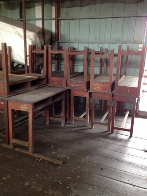 @@@  ขายโต๊ะนักเรียนตัวยาวรุ่นเก่าครับ @@@