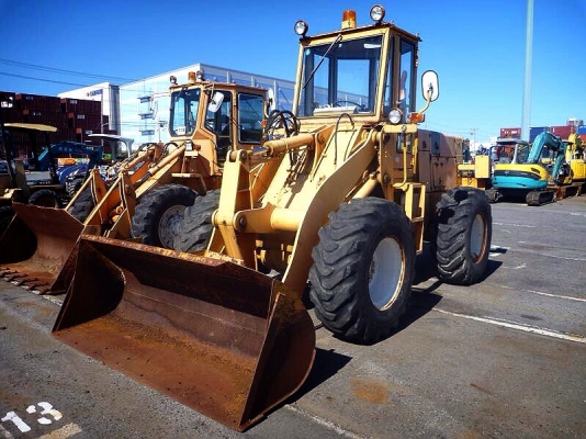 รถตัก KOMATSU 510 กรองเดี่ยว ซีเรียล 17,000 นำเข้าจากญี่ปุ่น โทร.090-986-2521 อ๊อบ