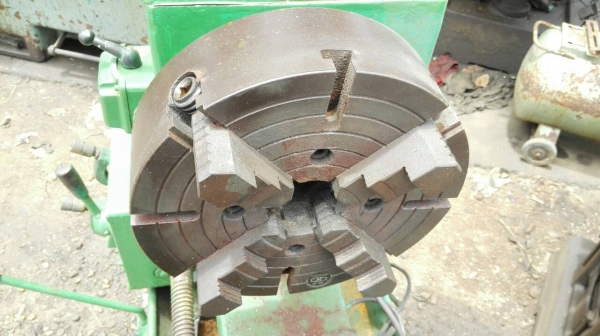 Sell> ขายเครื่องกลึง 4 ฟุต 2 เพลา เกียร์กระตุก สภาพสวย เหมาะสำหรับงานกลึงเล็กๆน้อยๆ หรือหัดกลึงงานทั่วไปครับ เดินออโต้ กลึงเกลียวได้ สภาพสวยครับ