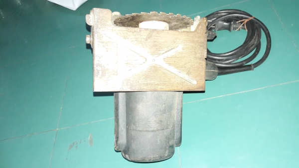 ขายเลื่อยวงเดือนตัดคอนกรีตและไม้ BOSCH ขนาด4 นิ้ว