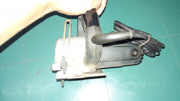 ขายเลื่อยวงเดือนตัดคอนกรีตและไม้ BOSCH ขนาด4 นิ้ว