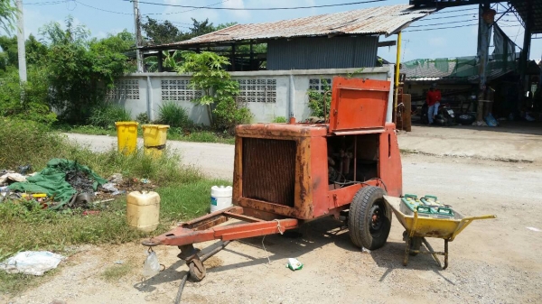 Sell> ขายเครื่องยิงทราย AIRMAN 175 มาพร้อมกับเครื่องดีเซล อีซูซุ 240 เดิมใช้ยิงทรายรถเกี่ยวข้าวครับ เครื่องใช้งานอยู่ เอาไปพร้อมใช้งานได้ทันทีครับ