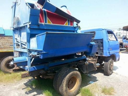 ขายรถนวดข้าวTL85แรง ตู้นวดไทยเส็ง5ฟุต สภาพพร้อมใช้งาน เอกสารพร้อมโอน สนใจโทร 090-8588220คุณนะ 093-3258446คุณบิว หรือเข้าดูสินค้าอื่นๆได้ที่ www.truck.in.th/498 หรือเพจFacebook ณรงค์ ซื้อขายรถมือสอง (เว็บไซต์ส่วนตัว) หรือFacebook ตลาดรถมือสอง คุณนะ