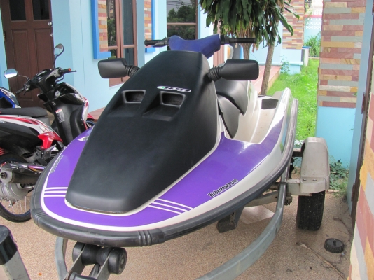 ขายSeadoo580 มีถอยหลัง  สภาพใหม่ๆ ใช้อีกยาวๆ รับประกันเครื่องให้ครับ มีคลิ