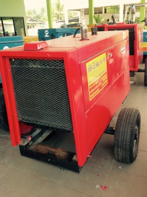 (โล๊ะ) ขายเครื่องเชื่อมสนาม lincoln 400as 28 เครื่อง ขายเหมาทั้งหมด 600000 บาทครับ