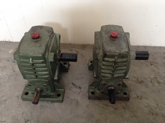 ( เหลือ 1:10 ครับ )ขายหัวเกียร์ทดรอบBellpony เบอร์ 80 อัตราทด 1:30 กับ 1:10 สภาพสวย พร้อมใช้งาน