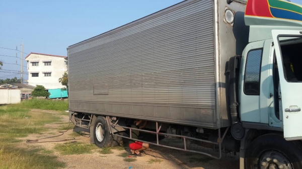 ขายตู้สามบาน 7.2 เมตร