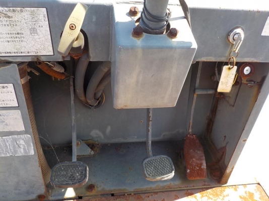 รถบดล้อยาง 9 ล้อ Komutsu JW200 #10216 1993yr 1432hrs รถนำเข้าจากญี่ปุ่นค่ะ สนใจติดต่อ ใหม่ 061-4194022