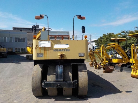 รถบดล้อยาง 9 ล้อ Komutsu JW200 #10216 1993yr 1432hrs รถนำเข้าจากญี่ปุ่นค่ะ สนใจติดต่อ ใหม่ 061-4194022