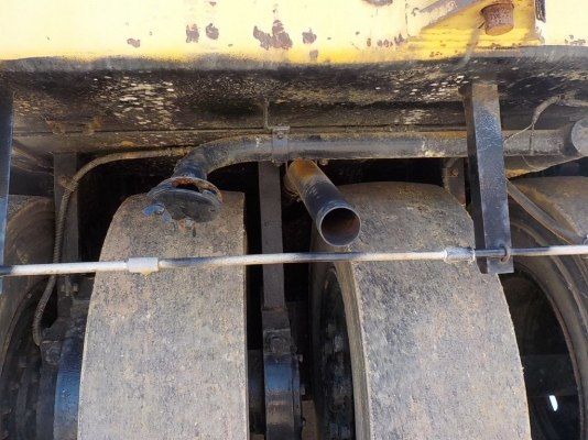 รถบดล้อยาง 9 ล้อ Komutsu JW200 #10216 1993yr 1432hrs รถนำเข้าจากญี่ปุ่นค่ะ สนใจติดต่อ ใหม่ 061-4194022