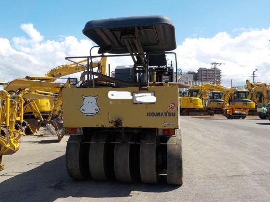 รถบดล้อยาง 9 ล้อ Komutsu JW200 #10216 1993yr 1432hrs รถนำเข้าจากญี่ปุ่นค่ะ สนใจติดต่อ ใหม่ 061-4194022