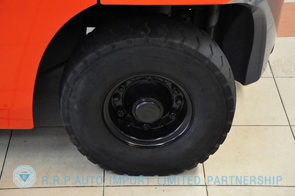 ขายรถโฟล์คลิฟท์มือสอง TOYOTA รุ่น 8FG20 ราคา xxx,xxx บาท นำเข้าจากประเทศญี่ปุ่น 100\% ไม่เคยใช้งานในไทย