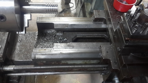 ขายครับขายเครื่องกลึงไต้หวันขนาด 5 ฟุต 2 เพลา รูผ่าน 2" มีเบรค เครื่องเงียบ ระบบใช้งานได้ปกติ สภาพใช้งานอยู่ ลองได้ 55000 บาท เอก ปทุม 0814583376 ขายครับขายเครื่องกลึงไต้หวันขนาด 5 ฟุต 2 เพลา รูผ่าน 2" มีเบรค เครื่องเงียบ ระบบใช้งานได้ปกติ สภาพใช้งานอยู่ ลองได้ 55000 บาท เอก ปทุม 0814583376