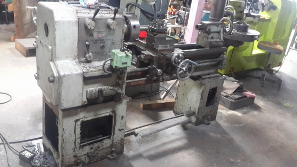 ขายครับขายเครื่องกลึงไต้หวันขนาด 5 ฟุต 2 เพลา รูผ่าน 2" มีเบรค เครื่องเงียบ ระบบใช้งานได้ปกติ สภาพใช้งานอยู่ ลองได้ 55000 บาท เอก ปทุม 0814583376 ขายครับขายเครื่องกลึงไต้หวันขนาด 5 ฟุต 2 เพลา รูผ่าน 2" มีเบรค เครื่องเงียบ ระบบใช้งานได้ปกติ สภาพใช้งานอยู่ ลองได้ 55000 บาท เอก ปทุม 0814583376