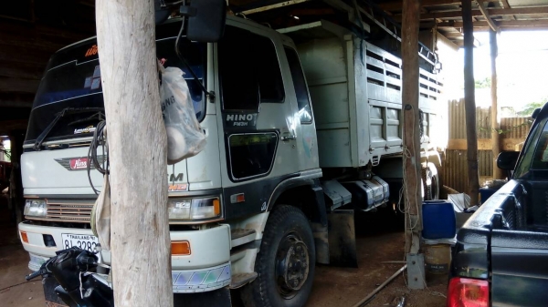 สิบล้อ ฮีโน่ FM3H195 ปี39 เครืองเกียร์ ดั้มสภาพดีสวยเดิมๆพร้อมใช้ ทะเบียนพร้อมโอน ราคา 875,000บ ต่อรองได้ สิบล้อ ฮีโน่ FM3H195 ปี39 เครืองเกียร์ ดั้มสภาพดีสวยเดิมๆพร้อมใช้ ทะเบียนพร้อมโอน ราคา 875,000บ ต่อรองได้